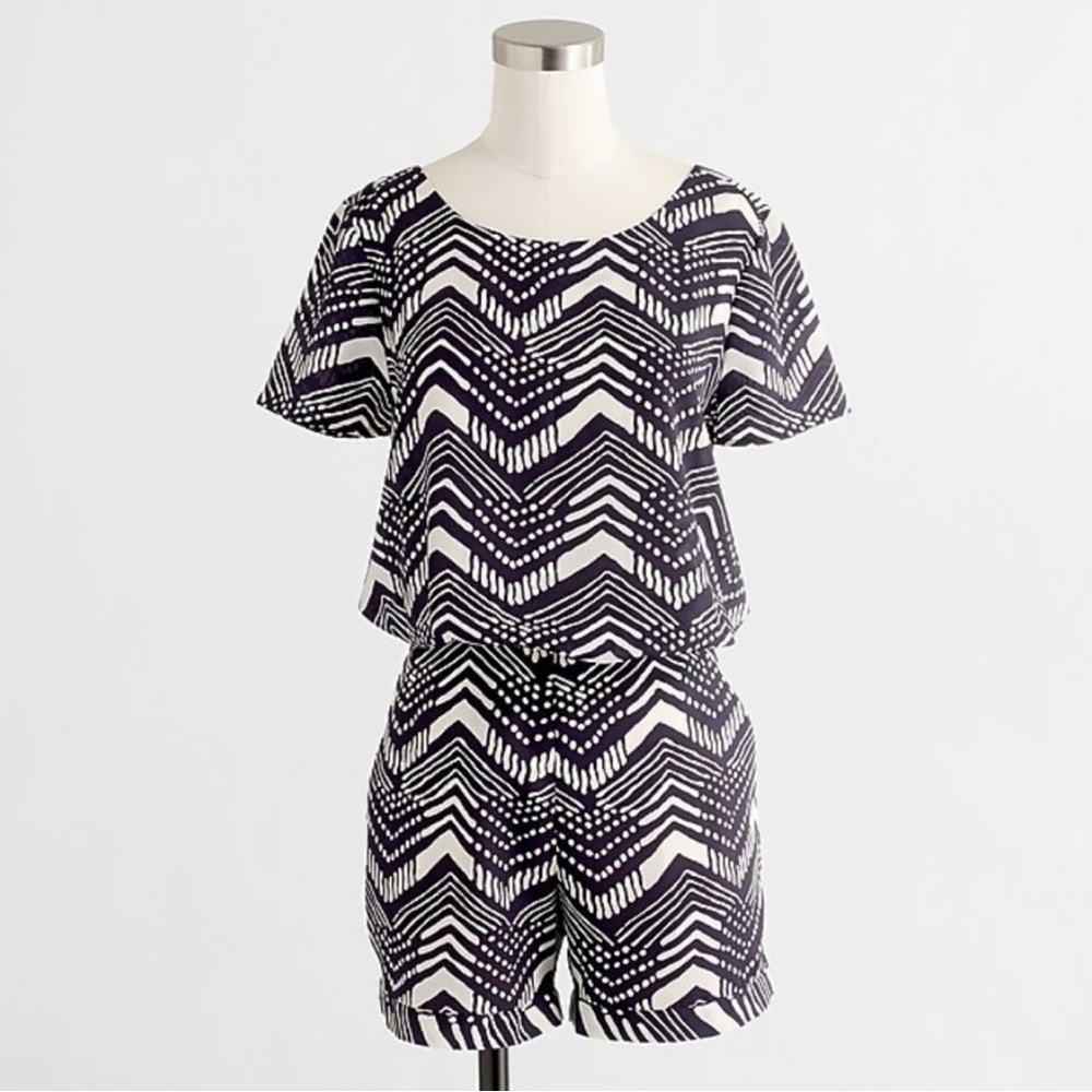 NWT‎ J Crew Womens Size 12 Romper
Tribal Geometric Print Navy Blue White